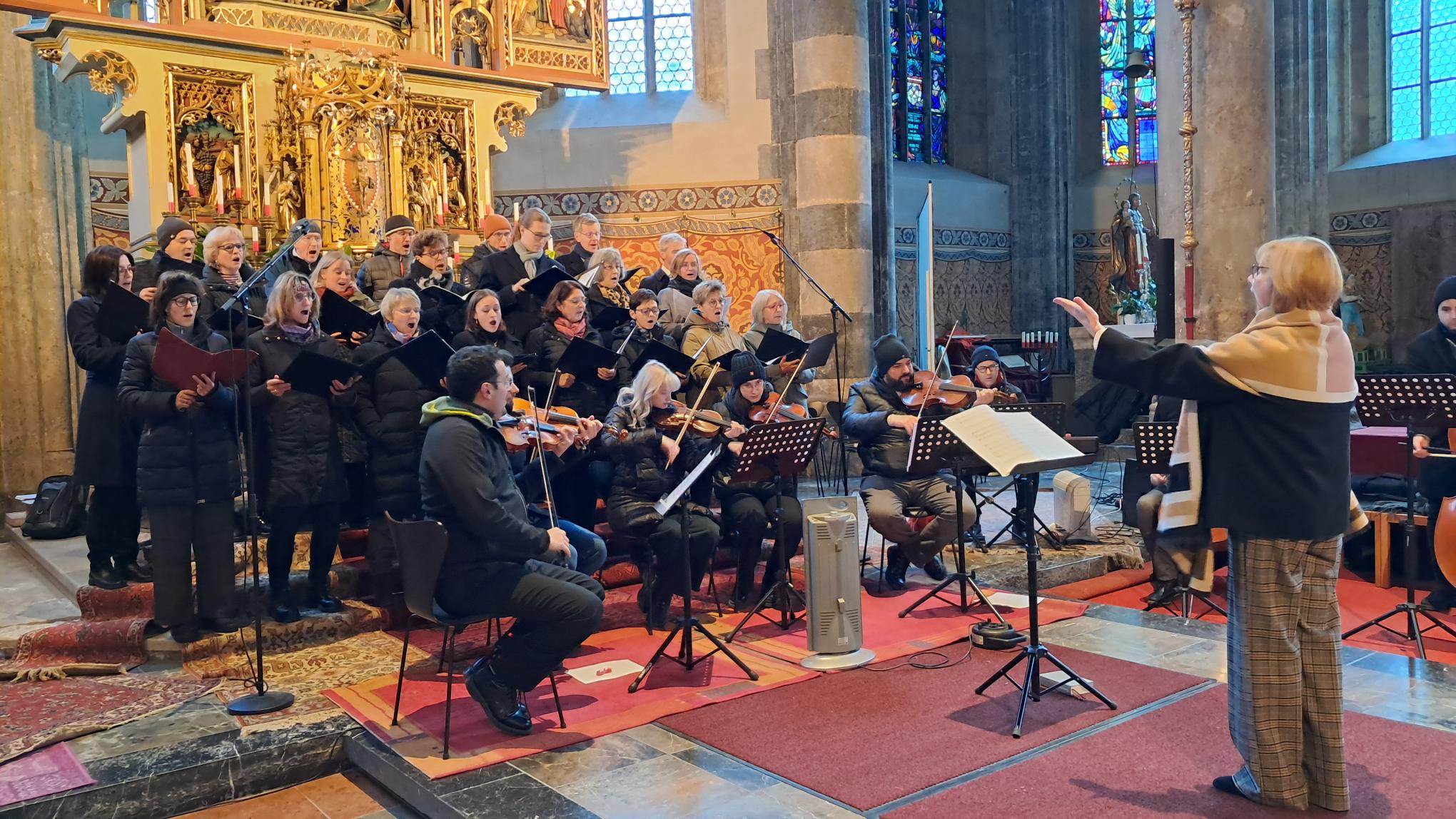 Der Pfarrchor Cappella Nova Schwaz bei der Cäcilienmesse 2025