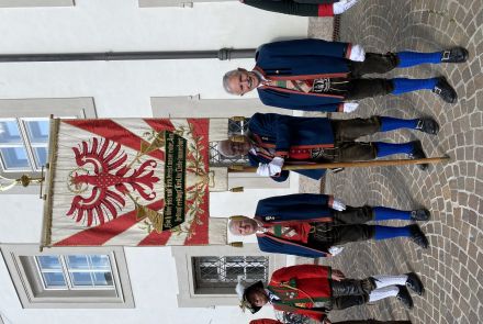 Fahnenabordung